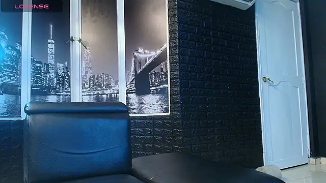 Snapshot of axel_fox21 chatting on October 19, 3:00 am axel fox21 online show from October 19, 3:00 am