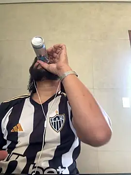 LoboCachorro online show from November 21, 3:00 pm