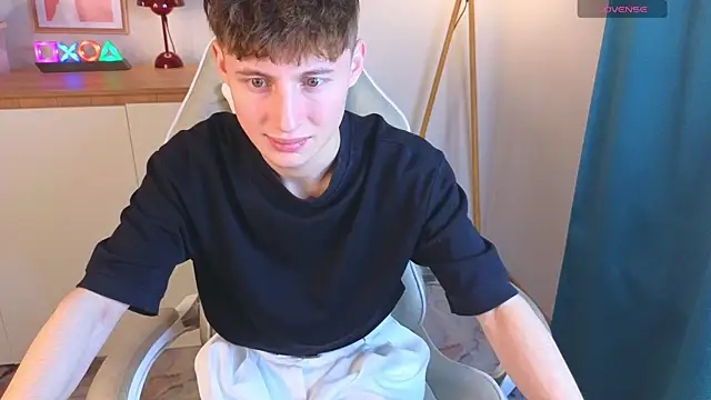 crisp1n online show from November 27, 5:27 pm