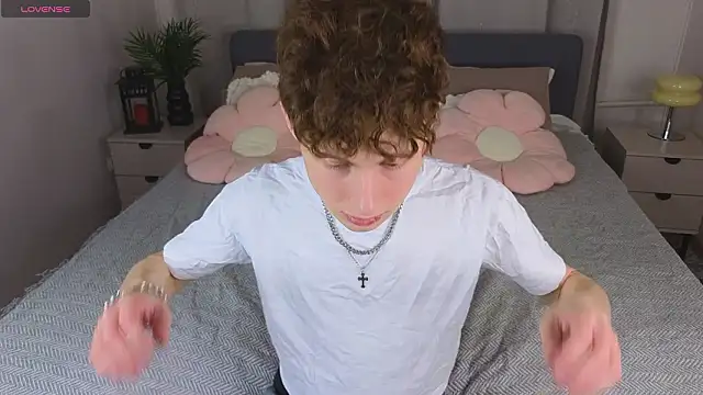 crisp1n online show from February 9, 2:05 am