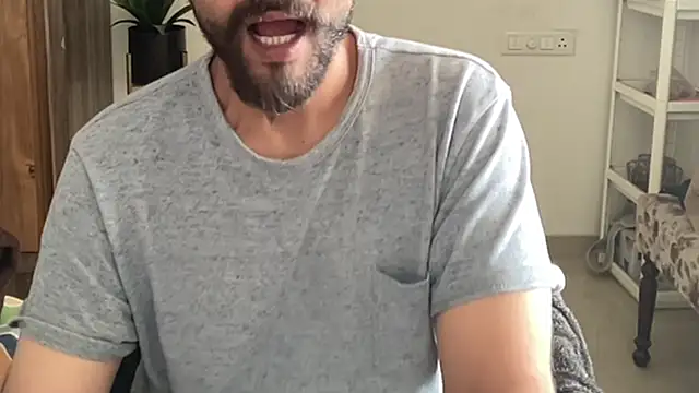 MakeMeAwareAah online show from December 21, 7:38 am