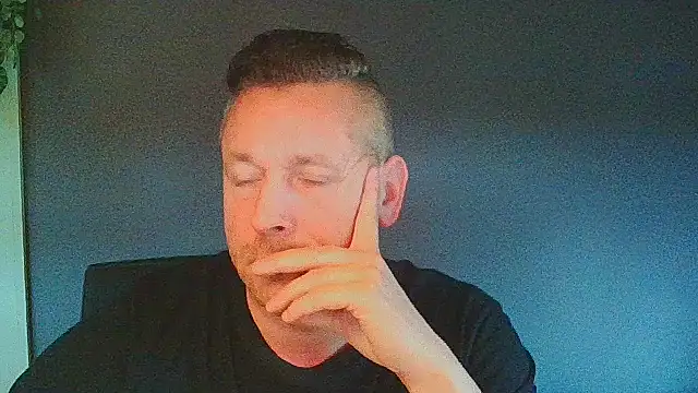 Woody Longbong online show from October 21, 8:28 am