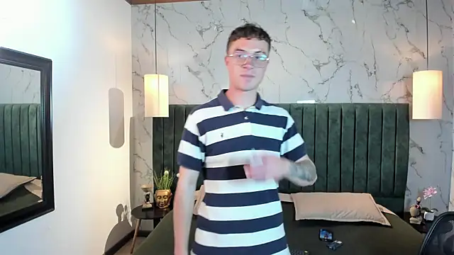 Lil James online show from April 9, 8:04 pm