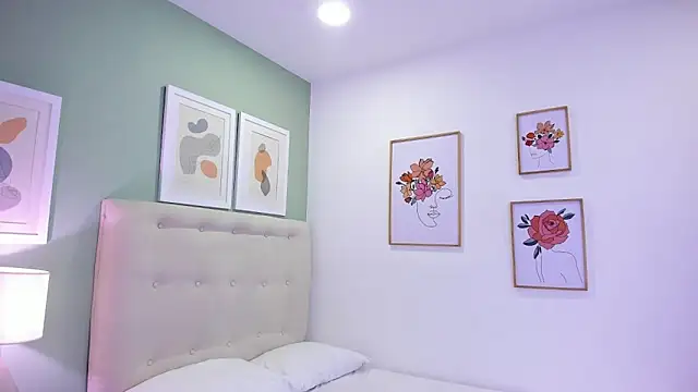 ApoloRicci online show from December 4, 9:44 pm