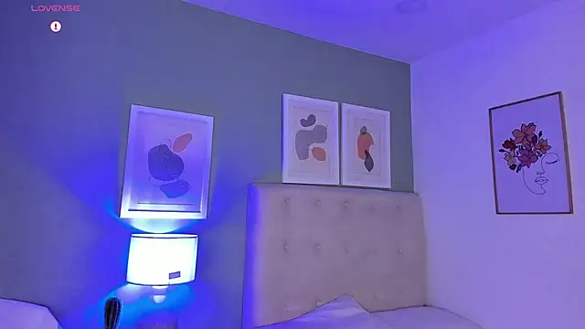 ApoloRicci online show from February 24, 8:20 pm