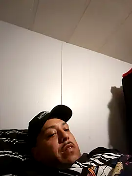 LatinDaddy773 online show from October 20, 11:19 pm