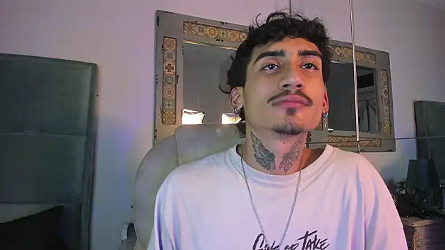 Mr Strike online show from December 19, 7:33 pm