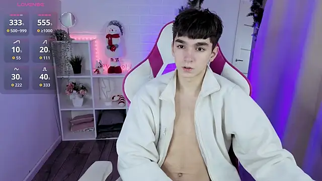 YamiTwink online show from December 19, 9:34 pm