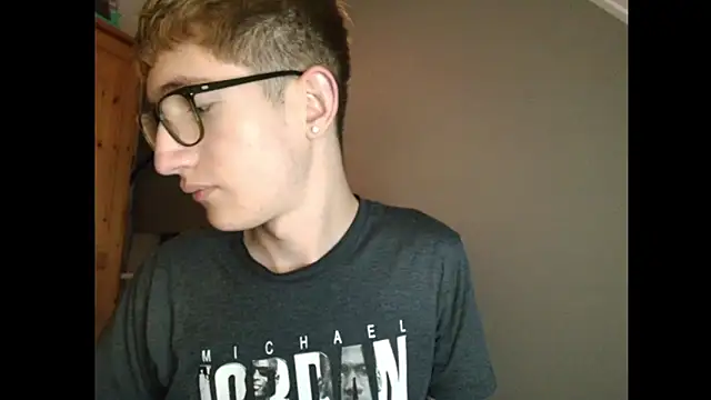 Erick Taylor3 online show from December 19, 8:39 pm