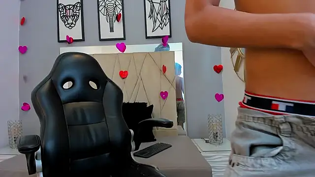 adams bobby online show from February 25, 11:44 am