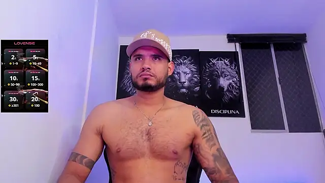 AUSTINN TORRES online show from March 4, 1:01 am