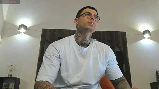 MATEO DILUCA online show from November 17, 7:50 pm