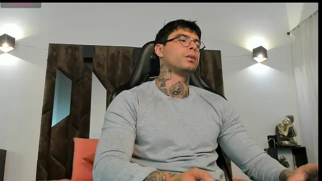 MATEO DILUCA online show from November 5, 10:17 am