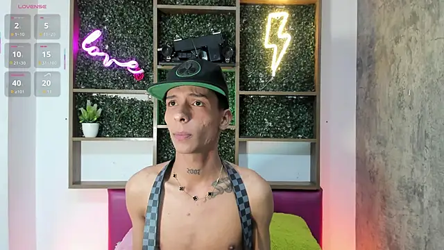 Max Steell online show from November 11, 3:00 am