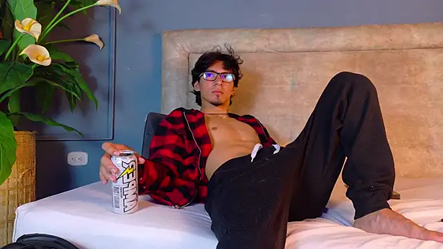 kane del toro online show from December 3, 2:17 am