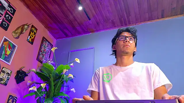 kane del toro online show from November 4, 1:23 pm