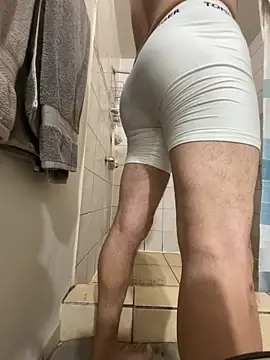 ezrah23 online show from March 7, 9:34 pm