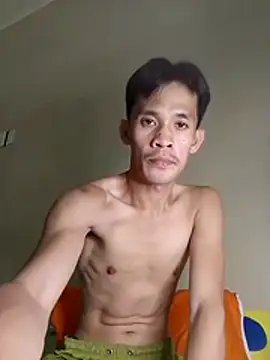 Hot-babyyboy30 online show from November 18, 1:31 am