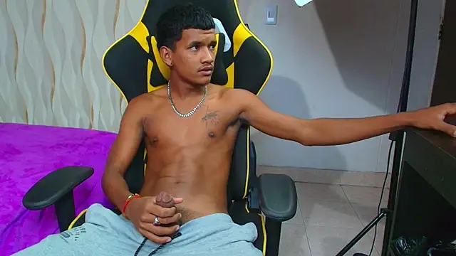 Boy savoy online show from November 11, 8:25 pm