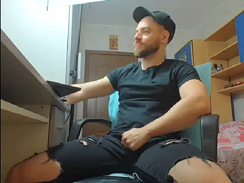 Ryanstone  online show from December 15, 5:04 am