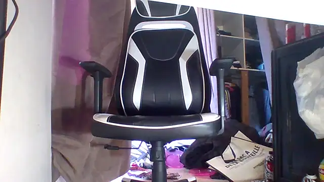 Snapshot of metissjeunn chatting on March 1, 12:38 pm metissjeunn online show from March 1, 12:38 pm