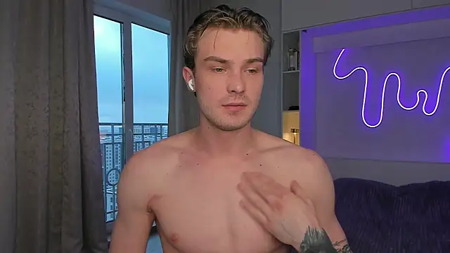 DanteRay online show from November 19, 1:11 pm