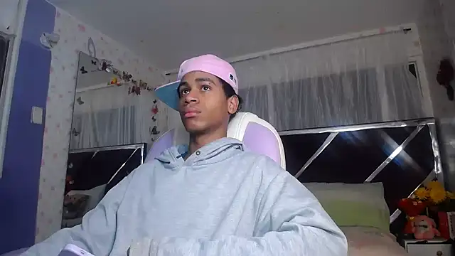 Santy bigcock 01 online show from July 28, 11:28 am