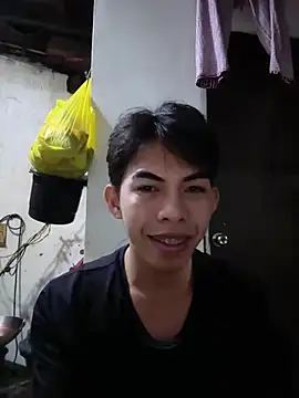 Urhotsilverboy online show from March 20, 7:18 pm