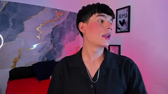 Isaac Kurtt online show from December 3, 7:53 pm