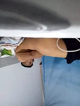 themorenofit08 online show from February 9, 10:03 pm