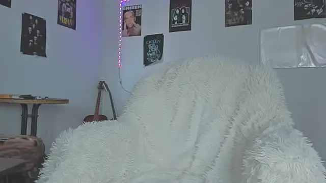 Huntall77 online show from March 27, 8:26 am