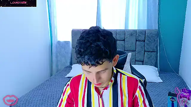 FelipeGonzalezz online show from January 10, 7:17 pm