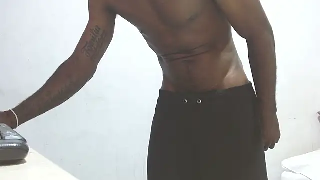 antonela-cris online show from February 14, 12:00 pm