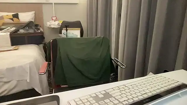 coach-karl online show from January 9, 8:03 pm