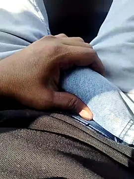 yourcharm4593 online show from November 15, 5:20 am