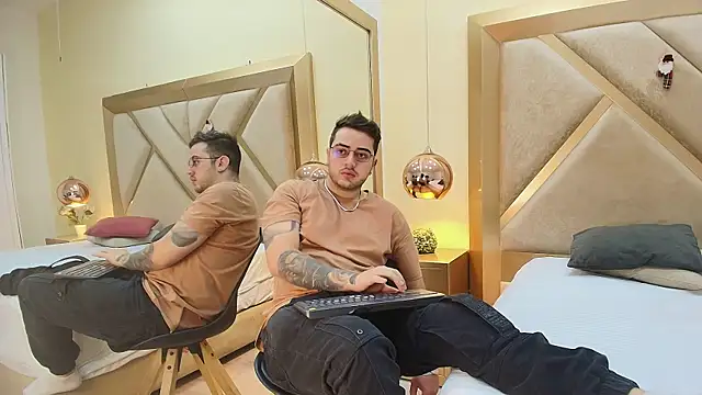 Ethan Greys online show from November 29, 4:03 am