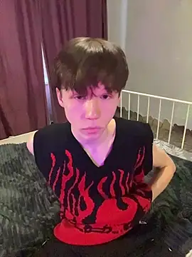 Slay-cute-boy online show from November 14, 4:15 am