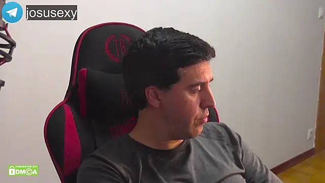 likihot online show from December 14, 9:33 pm