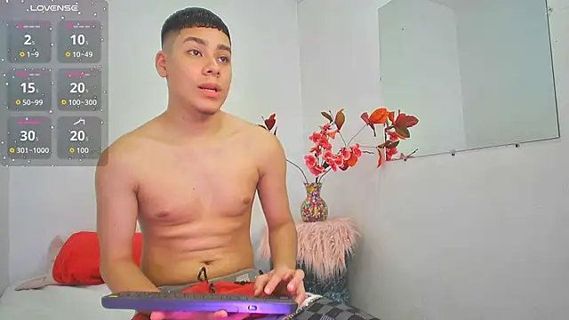 Lucastorrez01 online show from November 27, 4:38 am