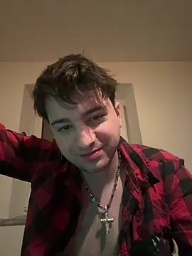lukassmiile online show from May 17, 2:20 am