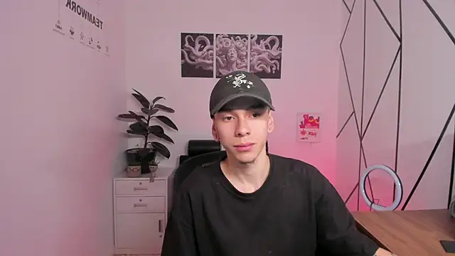 James Adams 01 online show from November 20, 1:10 pm