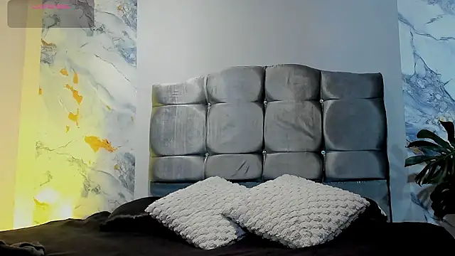 James Adams 01 online show from March 12, 12:35 pm