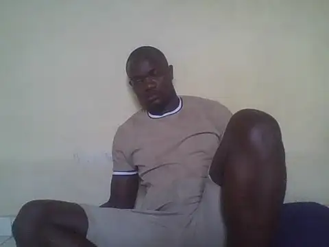 UsTwo  online show from December 2, 3:53 am