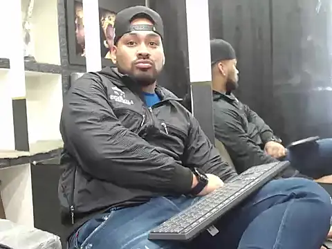 Liam hairy online show from December 4, 3:24 am