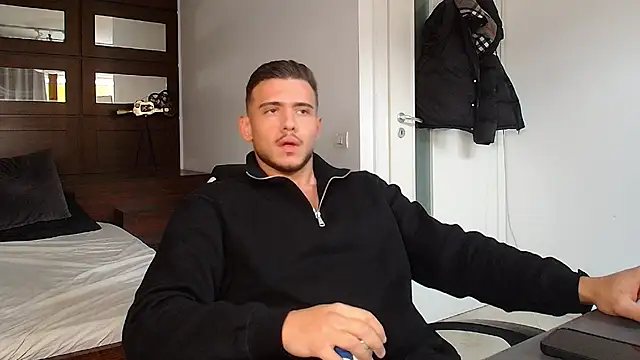 ElijahThorne online show from January 15, 9:13 am