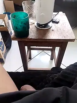 TWINKJL online show from December 2, 5:05 pm