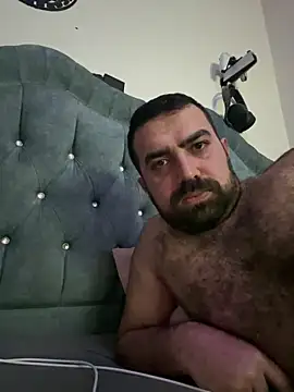 Ali2413 online show from March 1, 6:40 pm