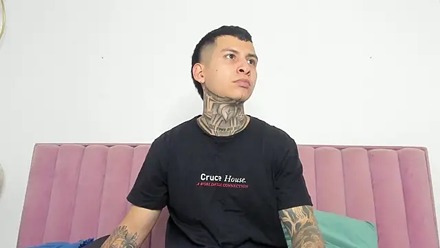 Andrew sanders68 online show from January 9, 8:25 pm