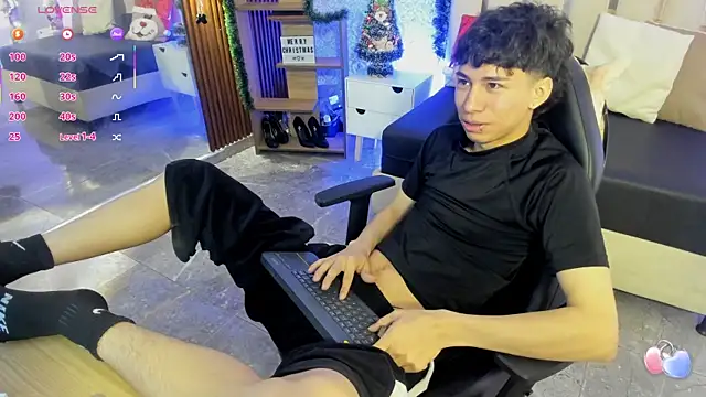 kaelwolf tay online show from December 15, 7:44 pm