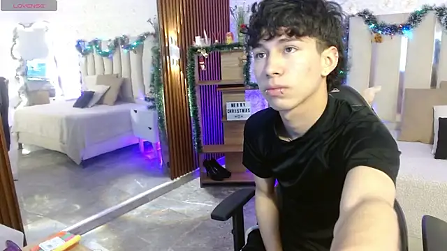 kaelwolf tay online show from November 24, 7:37 pm